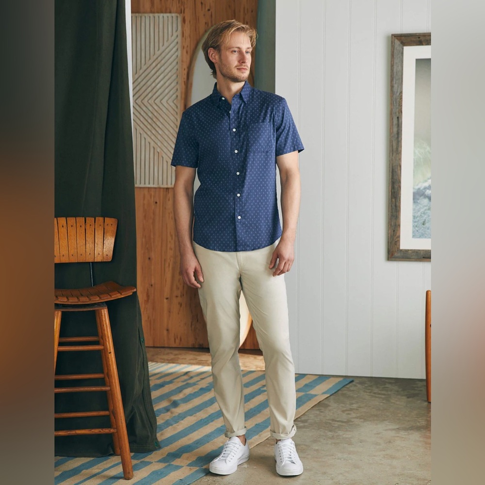 NWT FAHERTY Movement™ Short-Sleeve Shirt - Navy Dusk Diamond Print - Picture 3 of 4